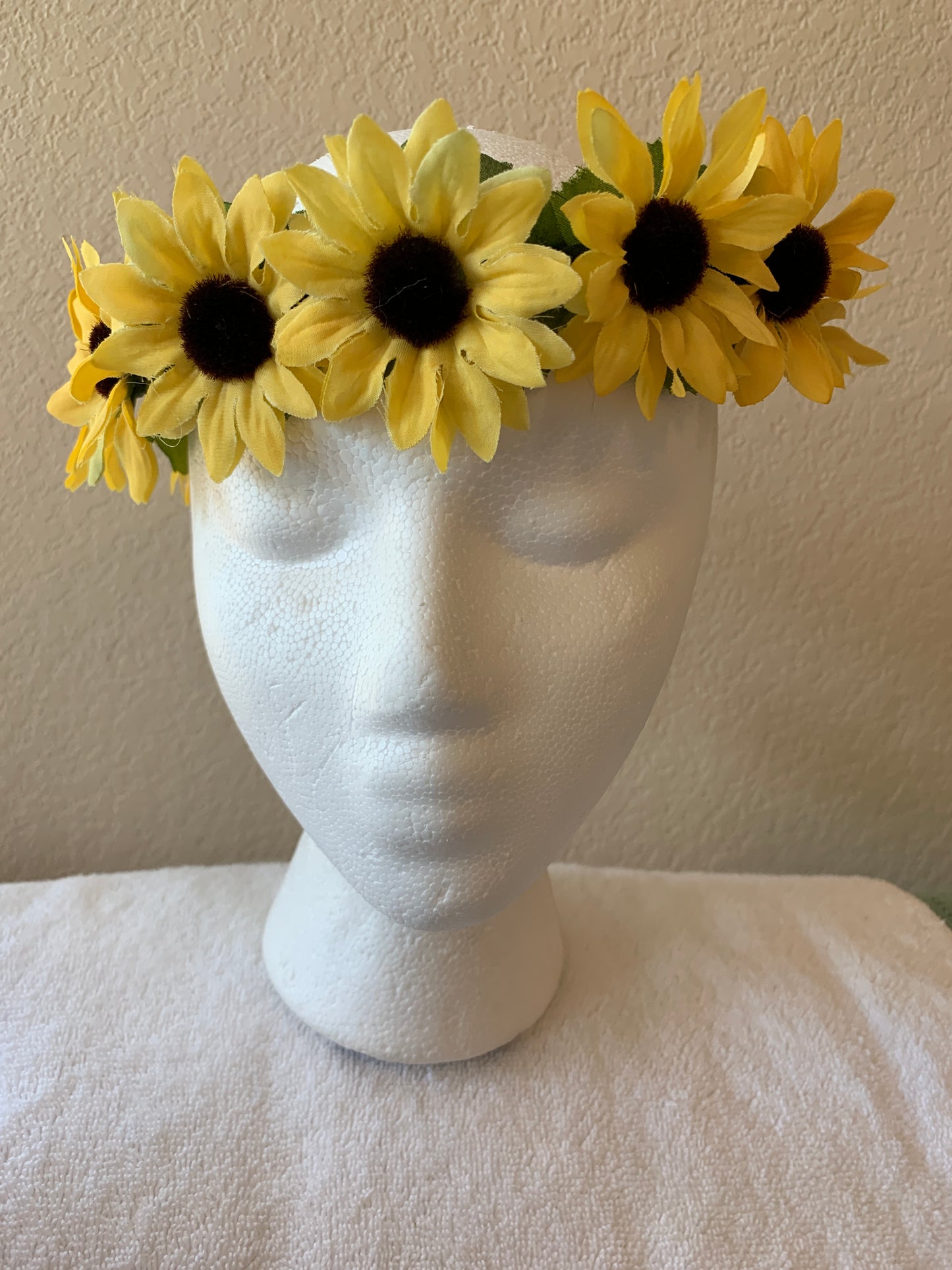 Small Wreath - All Pale Yellow Sunflowers