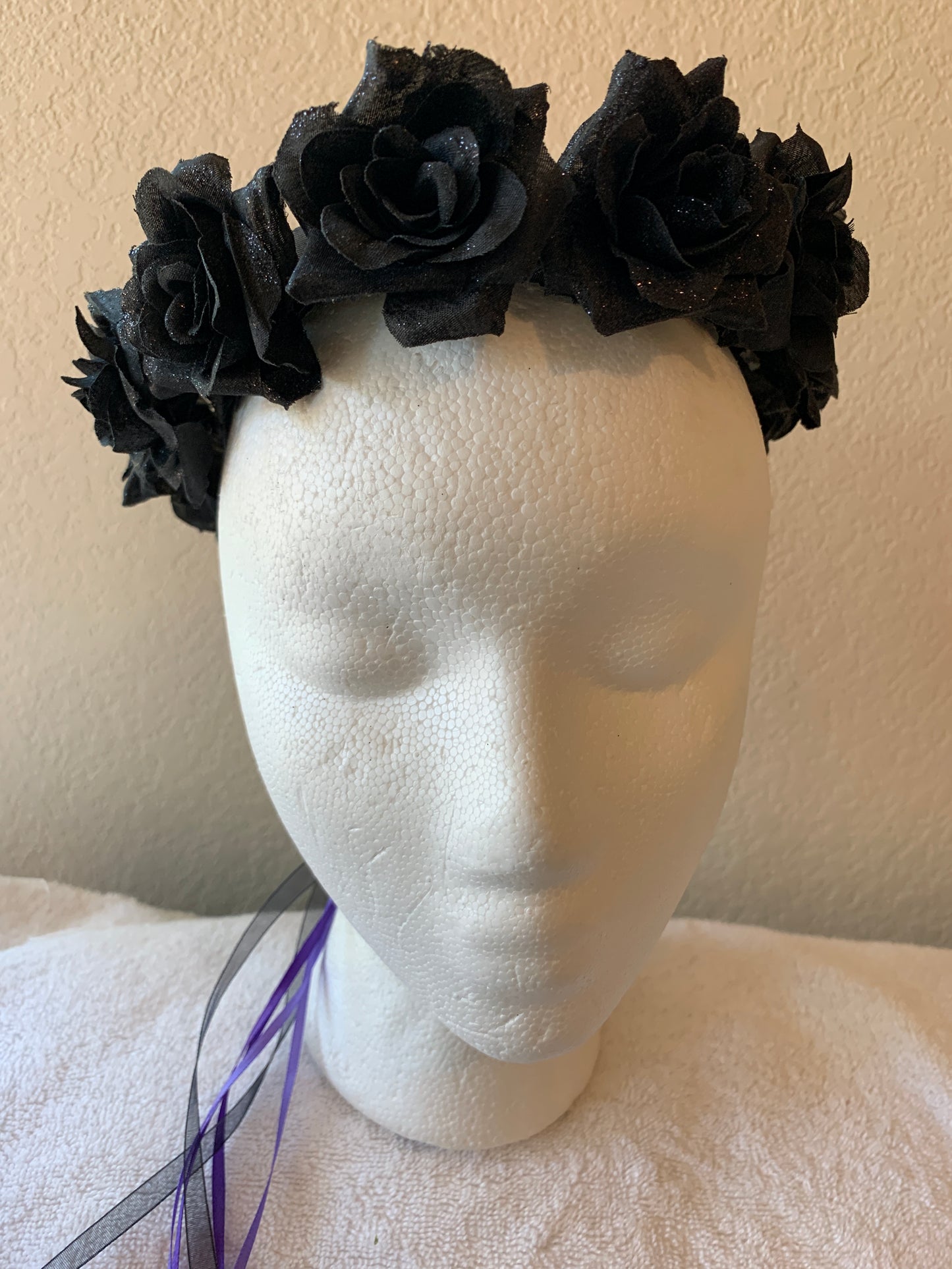 Small Wreath - All Black Roses