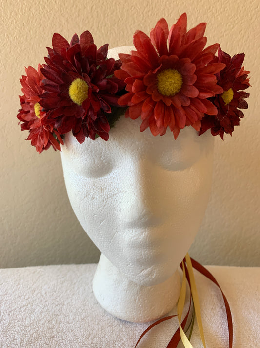 Small Wreath - Light and Dark Daisies