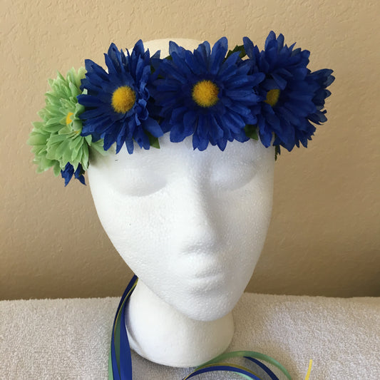 Small Wreath - Dark blue daisies w/ two green accent daisies