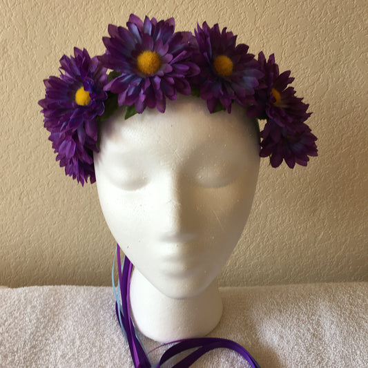 Small Wreath - Dark purple daisies