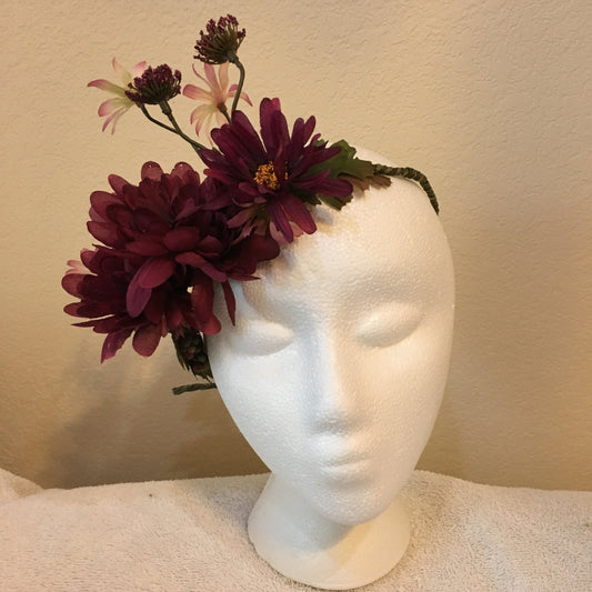 Side Wreath - Burgundy w/ light burgundy daisies