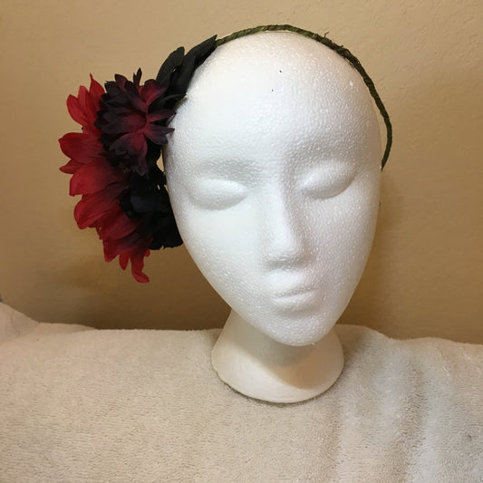 Side Wreath - Black & burgundy sunflowers