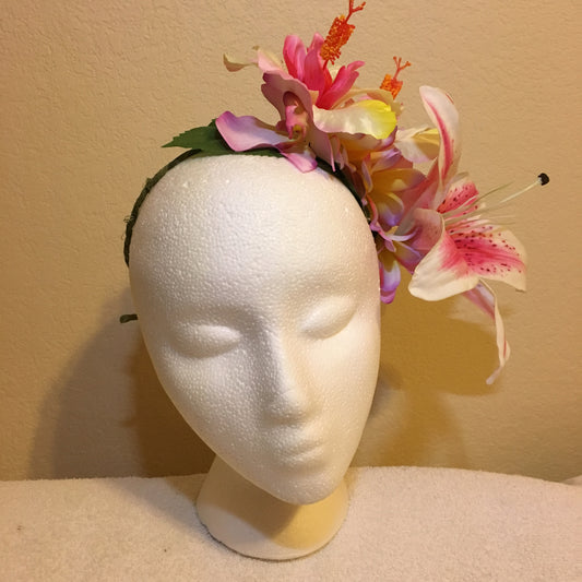 Side Wreath - Huge pink lily w/ rainbow plumeria