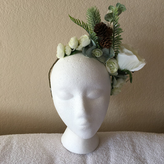 Side Wreath - Winter white w/ pine cones & white balls accents