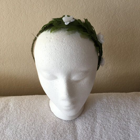 Side Wreath (Leaf) - All green leaves w/ small white flower accents