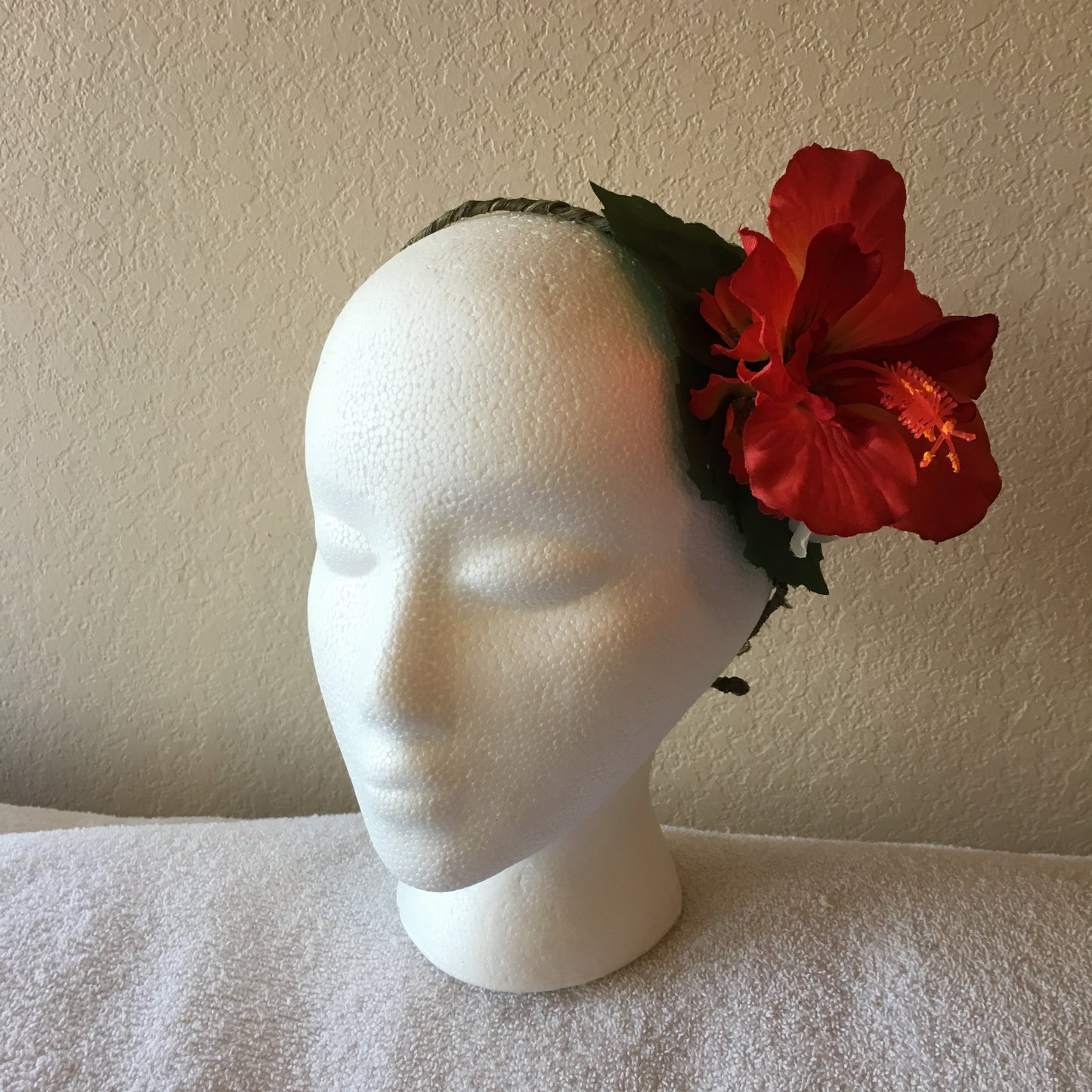 Side Wreath - 1 Red hibiscus
