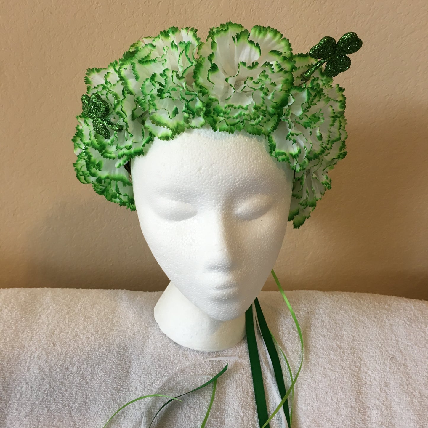 Show Special Wreath - White carnations tipped w/ green w/ one shamrock accent