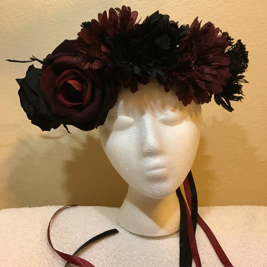 Extra Large Wreath - Black & burgundy roses