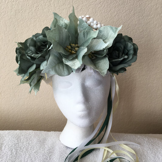 Extra Large Wreath - Dark green roses w/ pale green poinsettias