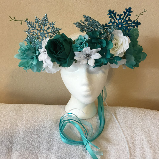 Extra Large Wreath - Teal & white w/ teal snowflakes - Elsa's crown (2)
