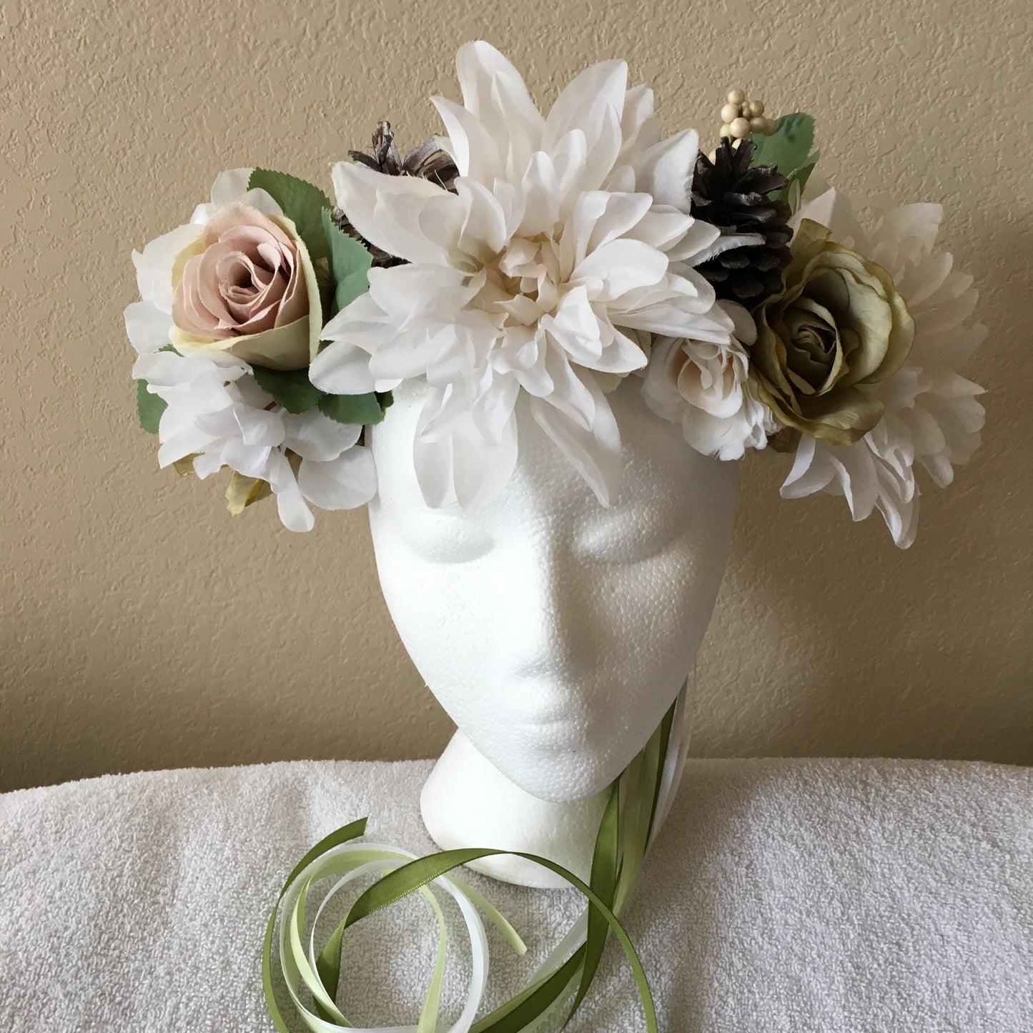 Extra Large Wreath - White & green flowers