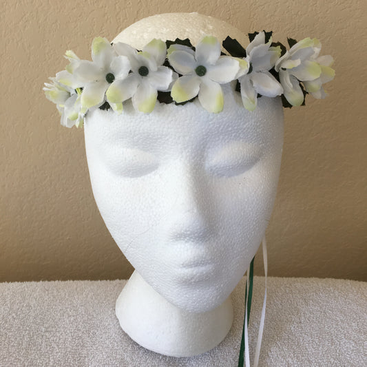 Extra Small Wreath - White flowers w/ yellow tips, w/ green centers (2)