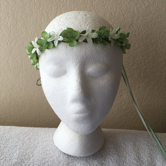 Extra Small Wreath - Mint green & small white flowers