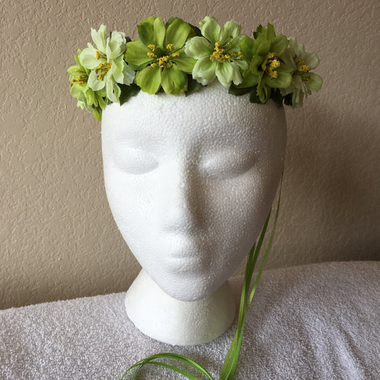 Extra Small Wreath - Bright & light green flowers