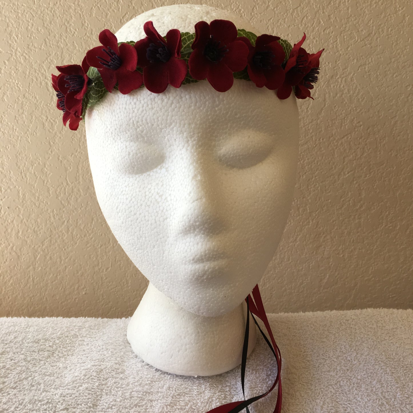 Extra Small Wreath - Red w/ black flowers