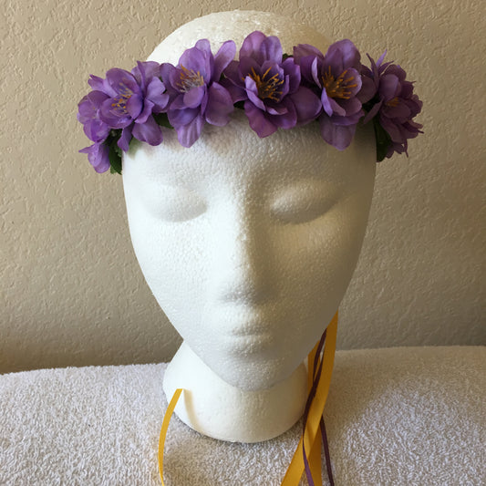 Extra Small Wreath -Purple flowers w/ yellow centers