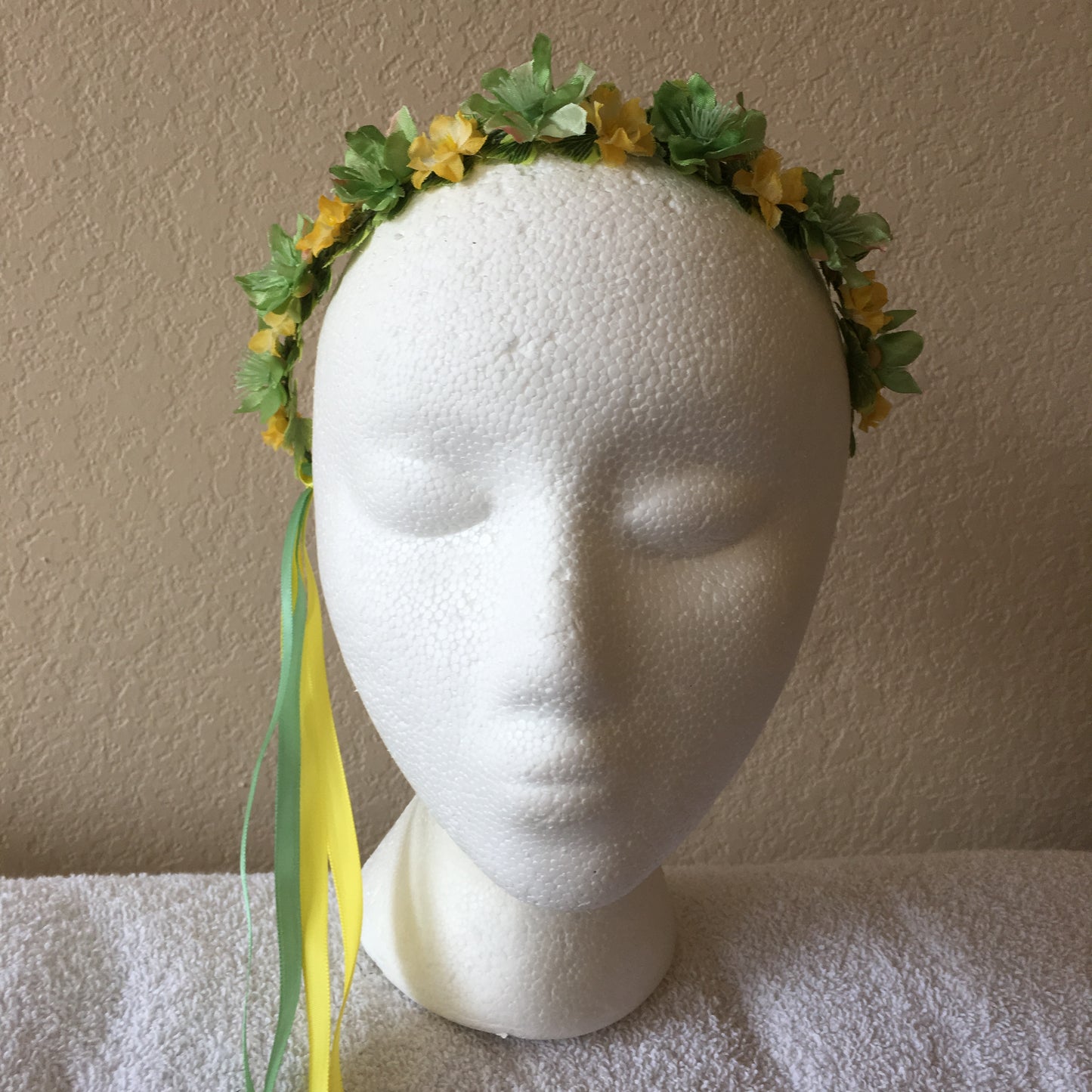 Extra Small Wreath - Yellow & green flowers