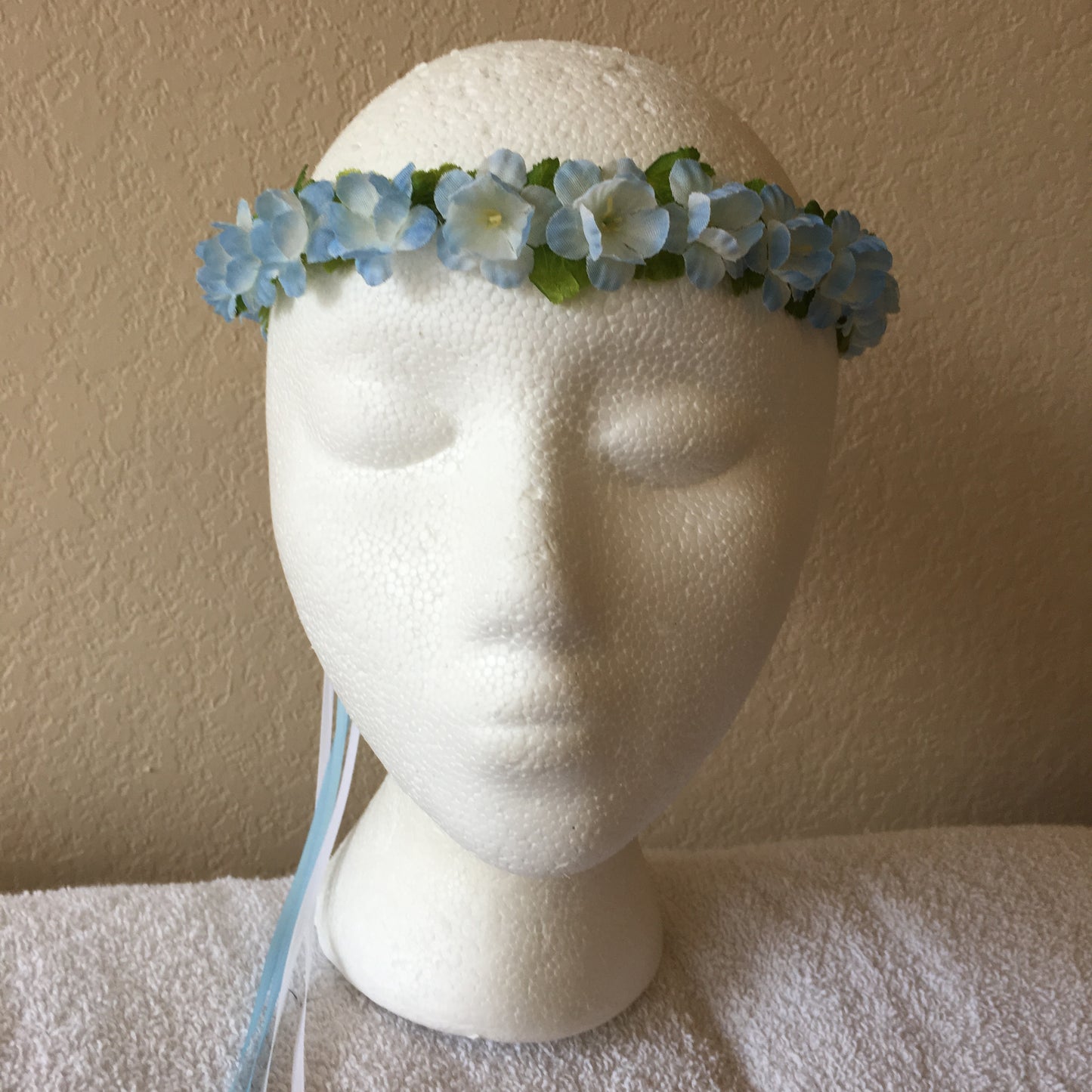 Extra Small Wreath - Blue & white flowers