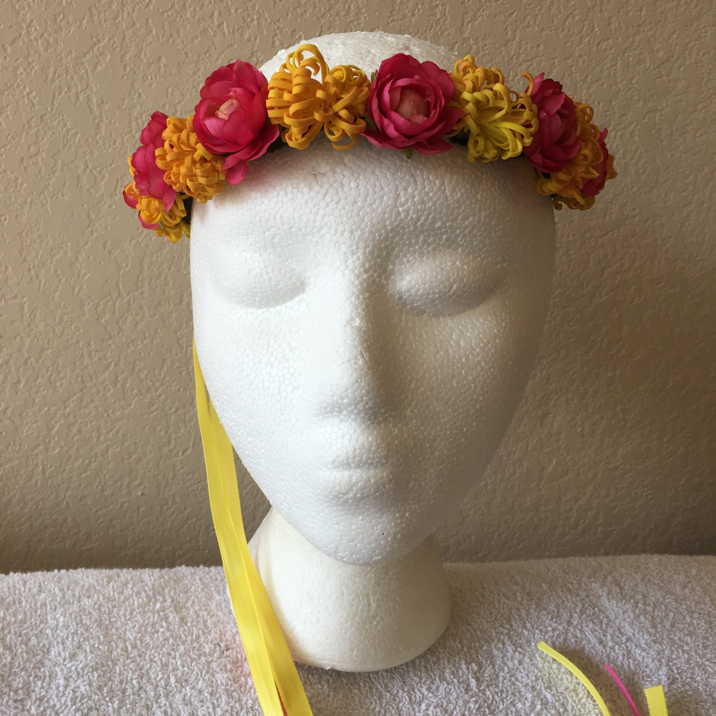 Extra Small Wreath - Pink & yellow loopy flowers