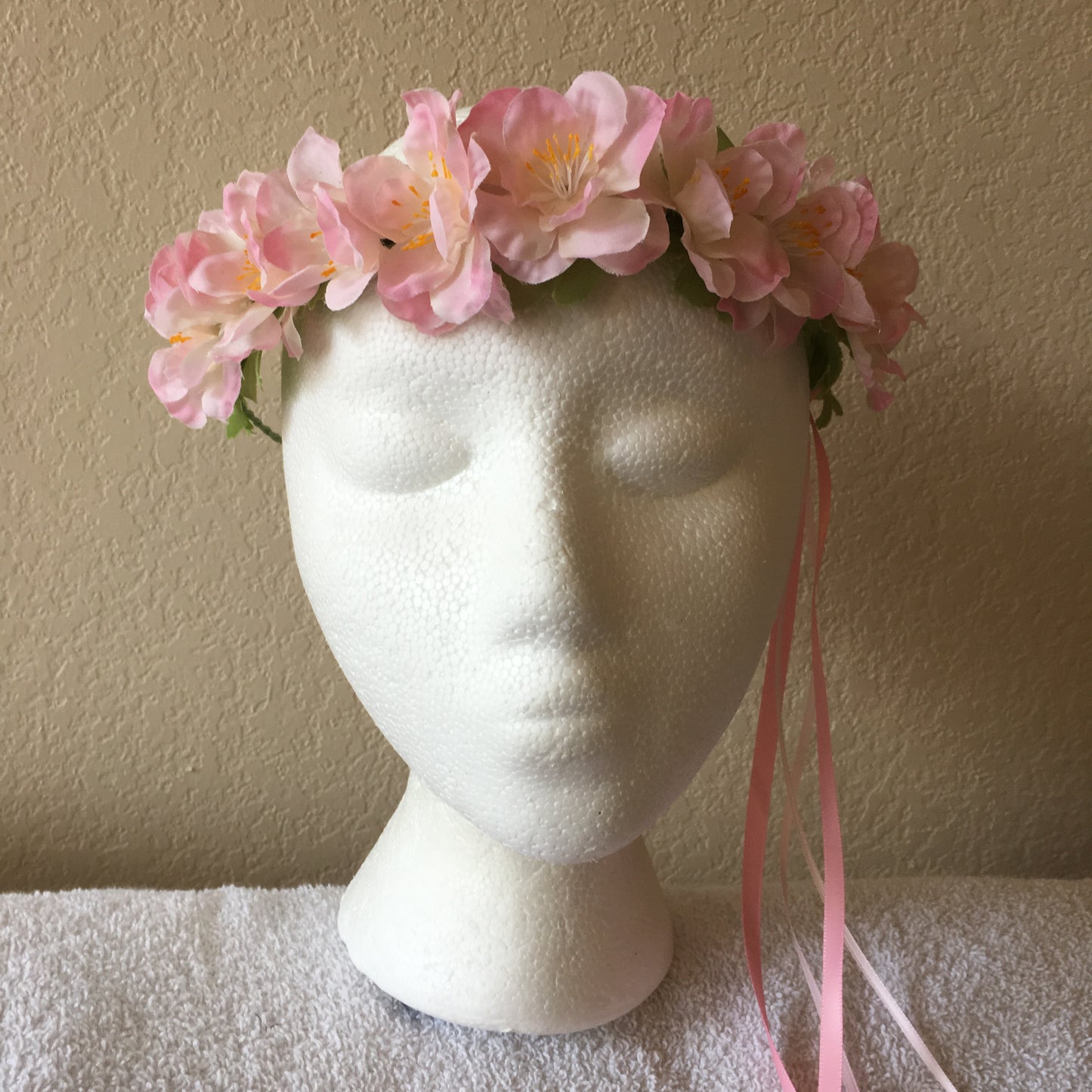 Extra Small Wreath - Pale pink fluffy flowers +