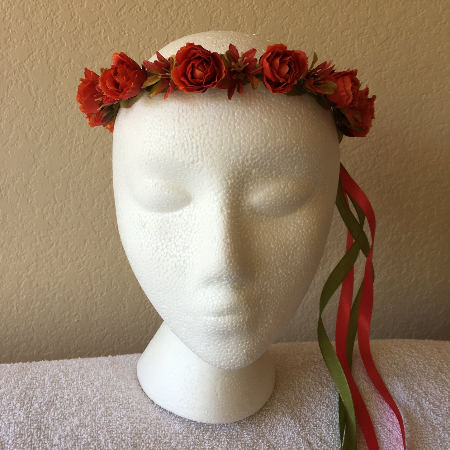 Extra Small Wreath - Rust roses w/ green & rust accent flowers