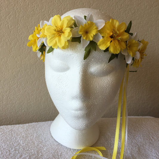 Extra Small Wreath - White daffodils & yellow cherry blossoms +