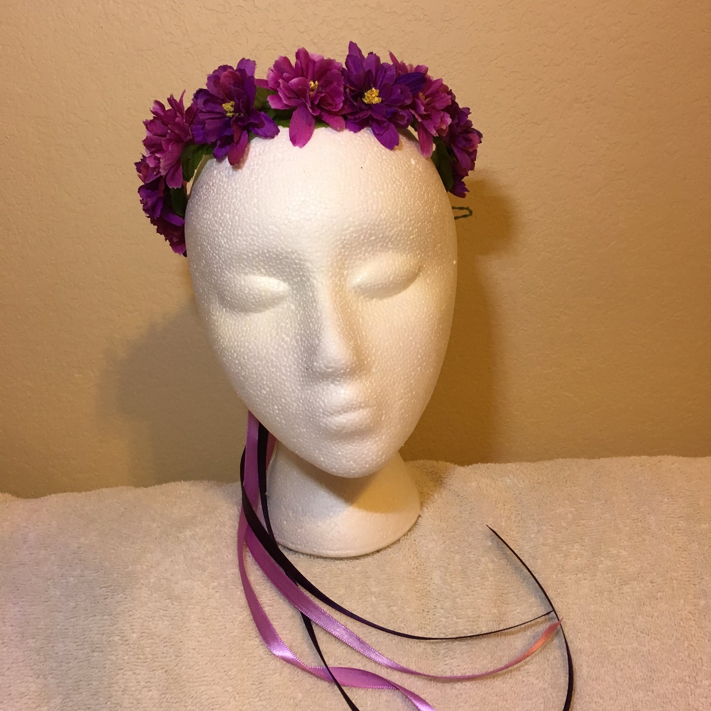 Extra Small Wreath - Light & dark purple flowers, mini mums