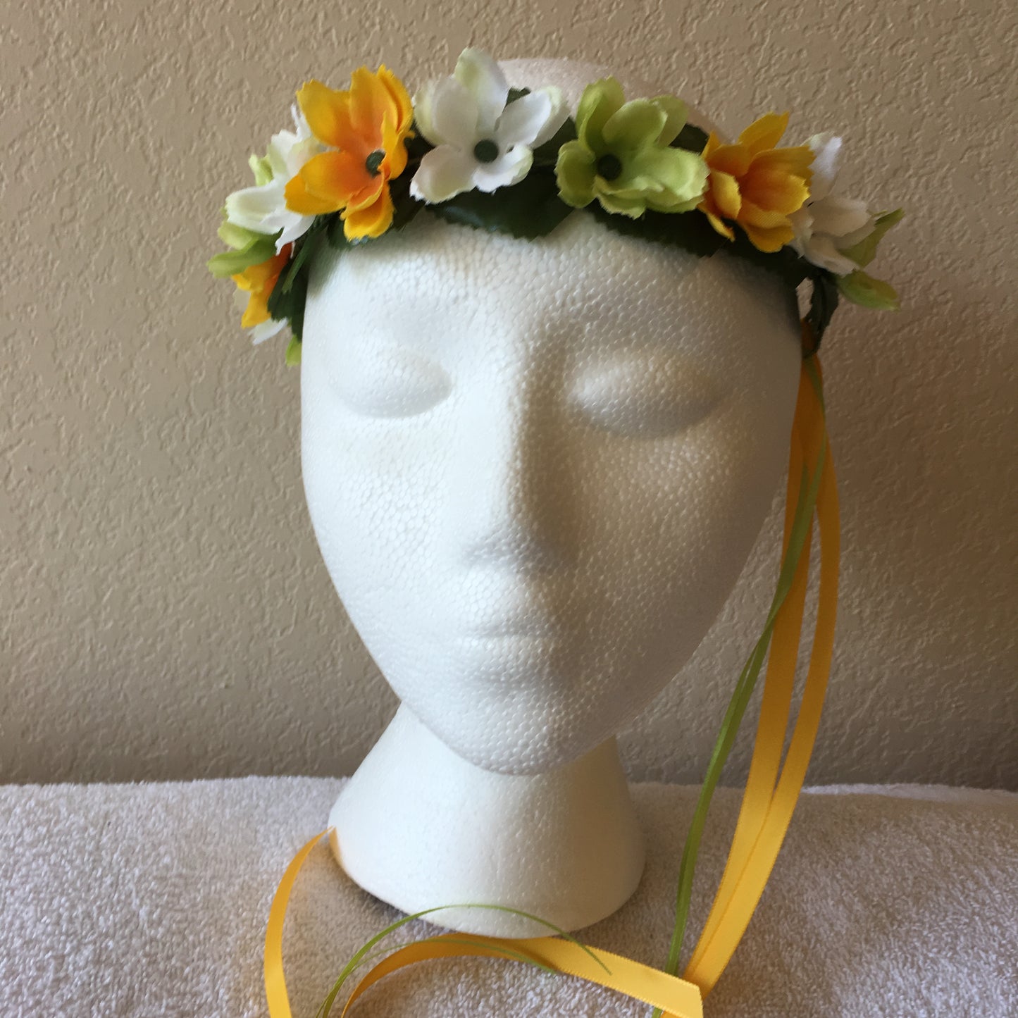 Extra Small Wreath - Green, yellow, & white flowers +
