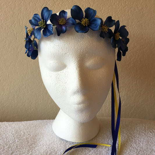 Extra Small Wreath - Blue flowers w/ yellow centers +