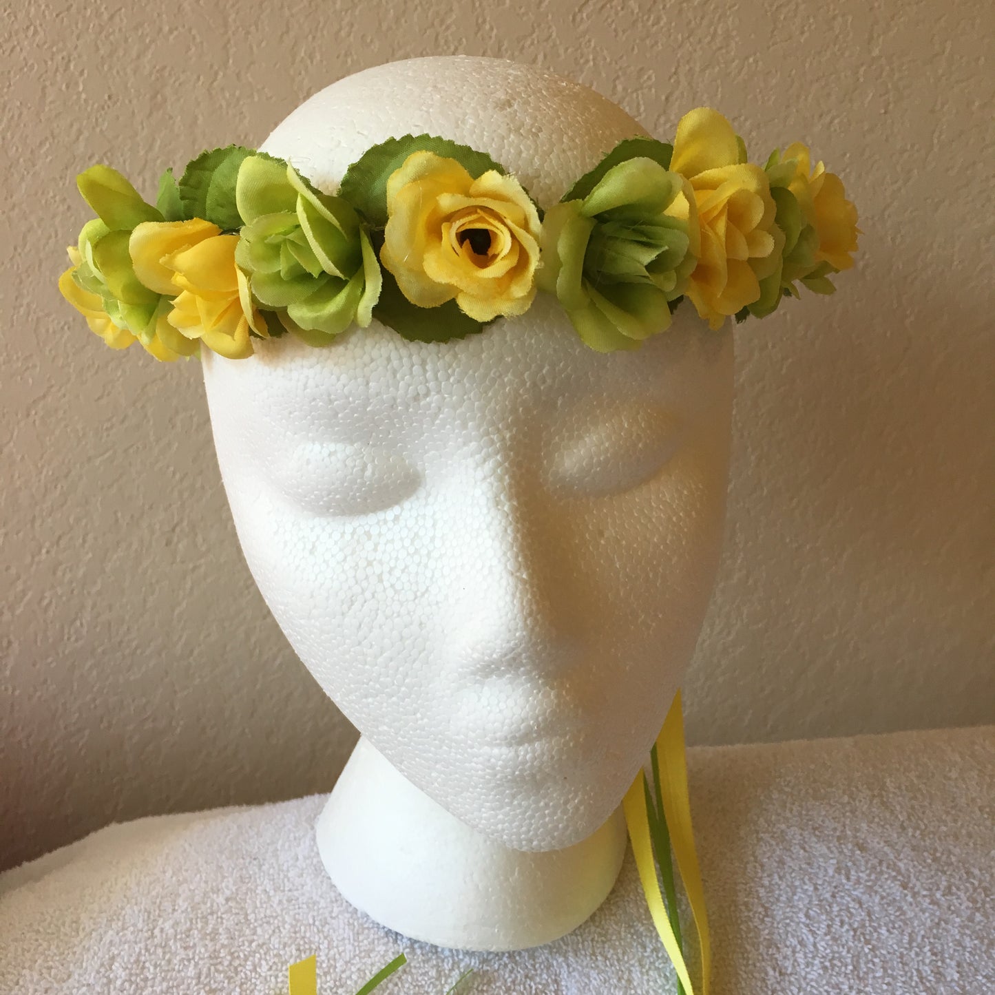 Extra Small Wreath - Bright green & yellow roses +