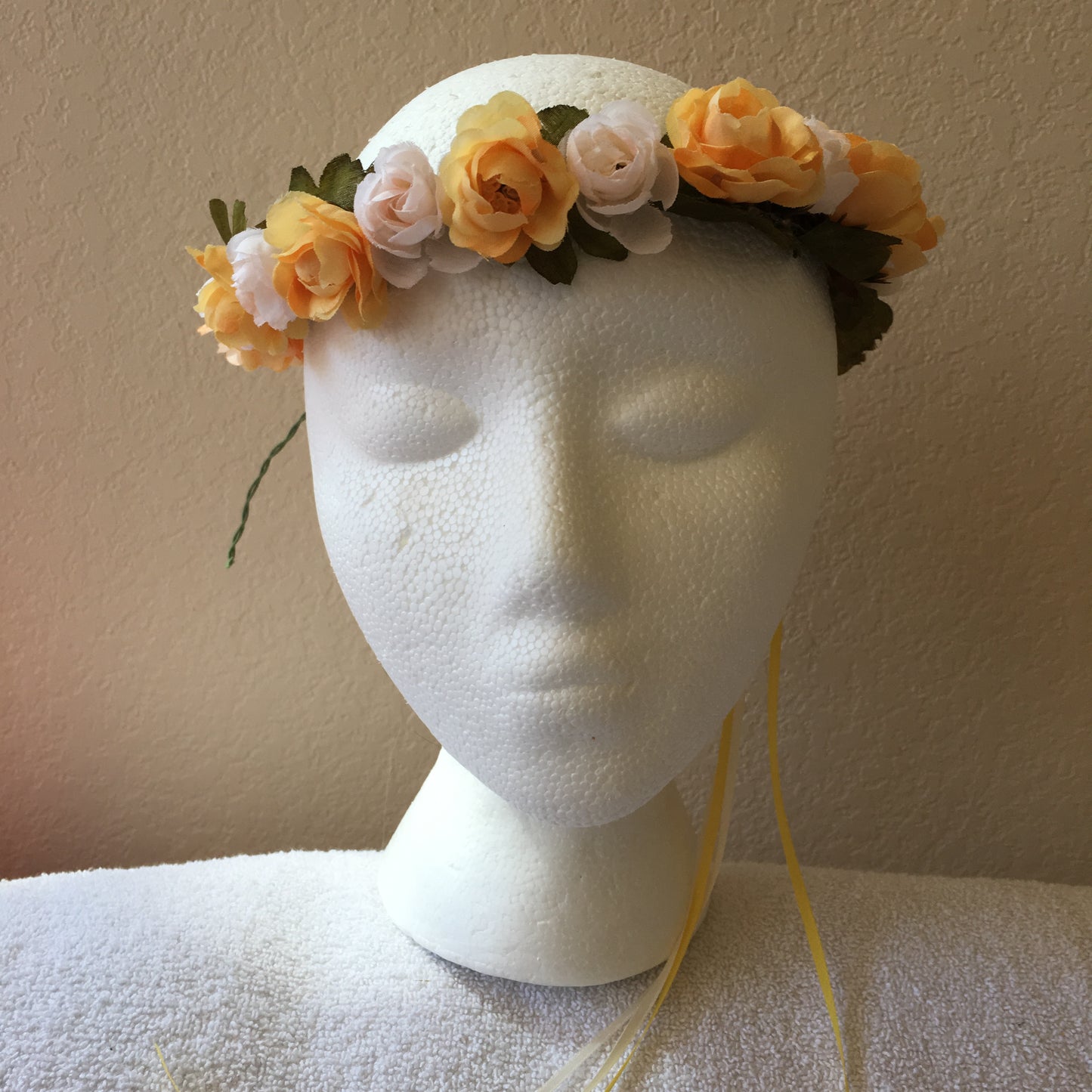 Extra Small Wreath - Yellow & beige roses +