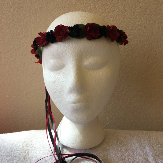 Extra Small Wreath - Black & burgundy flowers