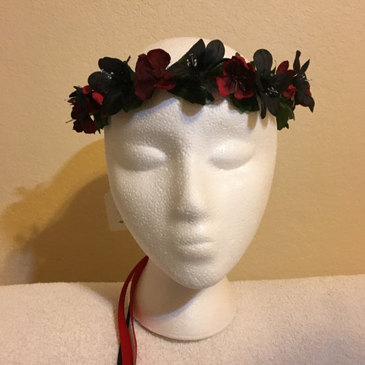 Extra Small Wreath - Black & red flowers