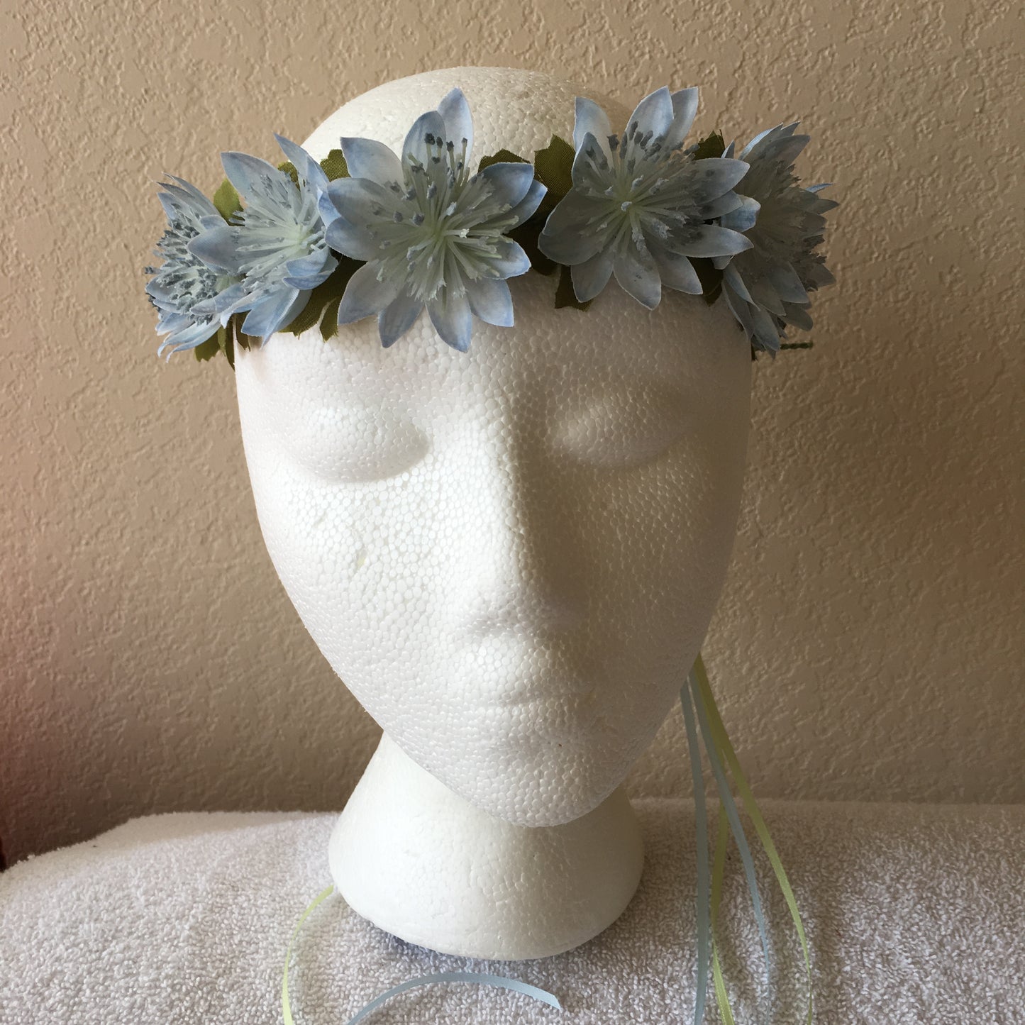 Extra Small Wreath - Pale blue pointy flowers +