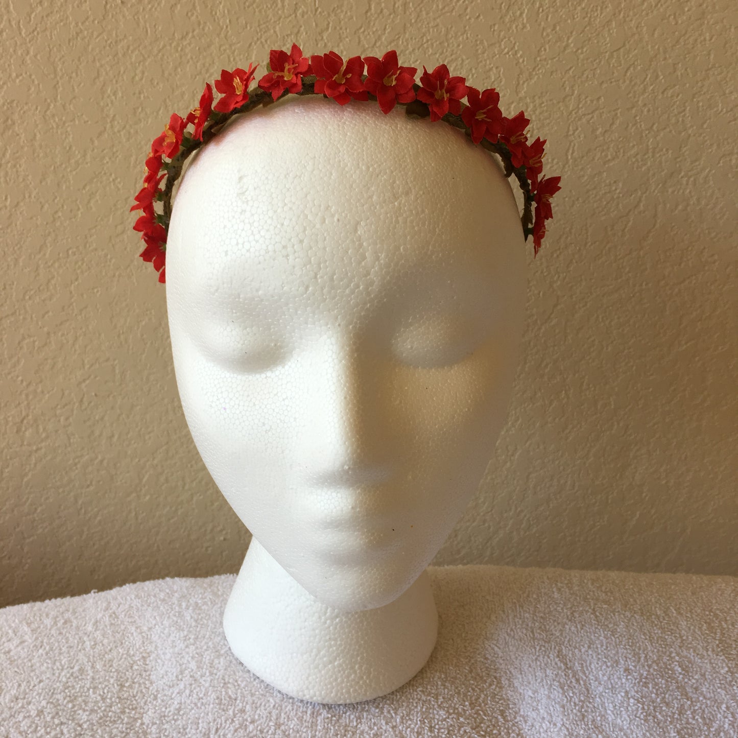 Extra Small Wreath - Red mini flowers