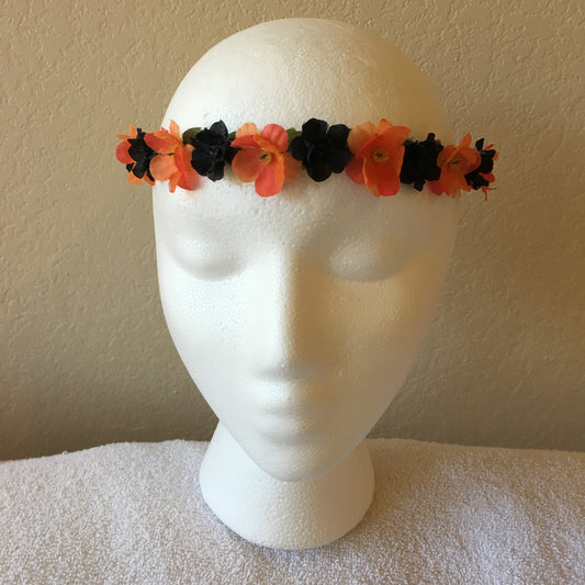 Extra Small Wreath - Orange & black flowers