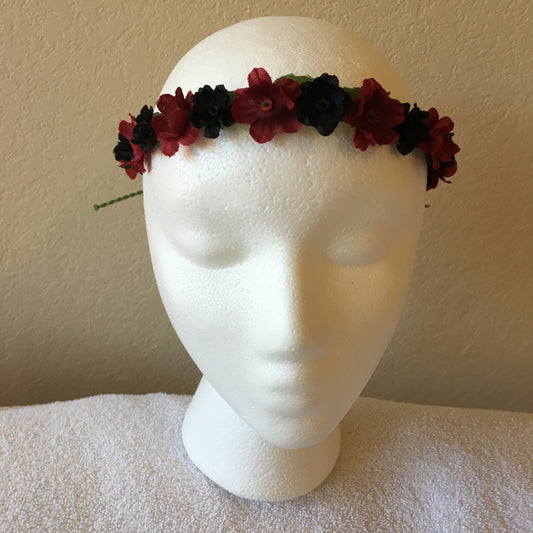 Extra Small Wreath - Burgundy & black flowers