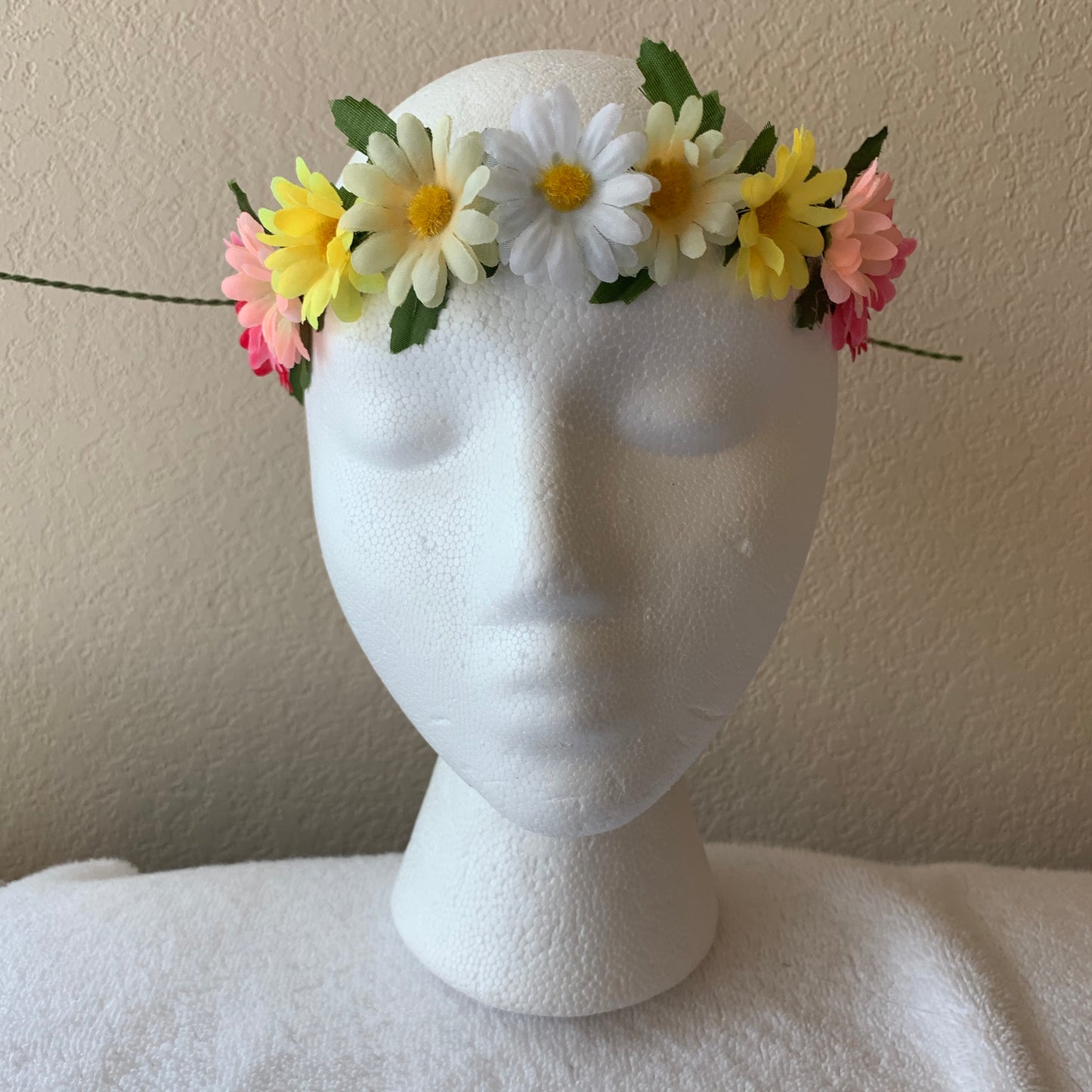 Extra Small Wreath - White, Yellow, and Pink Daisies