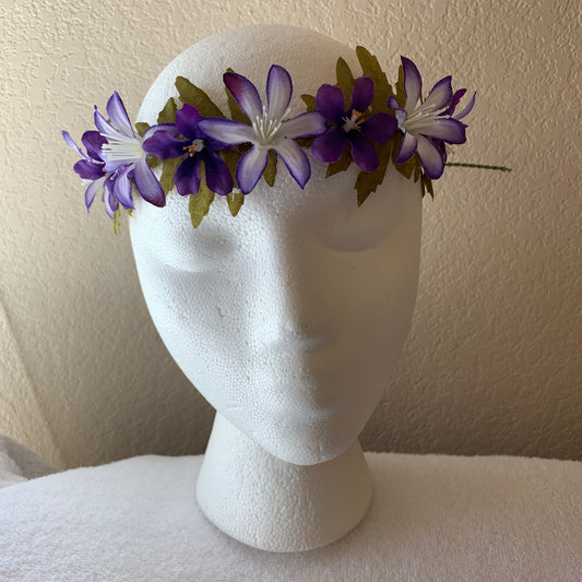 Extra Small Wreath - Dark Purple with White and Purple Spiky Flowers