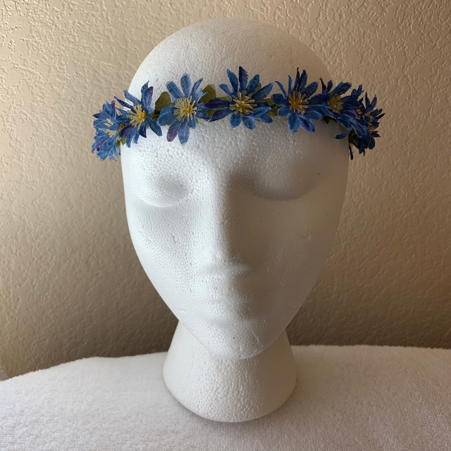 Extra Small Wreath - Blue Spiky Flowers with Yellow Centers