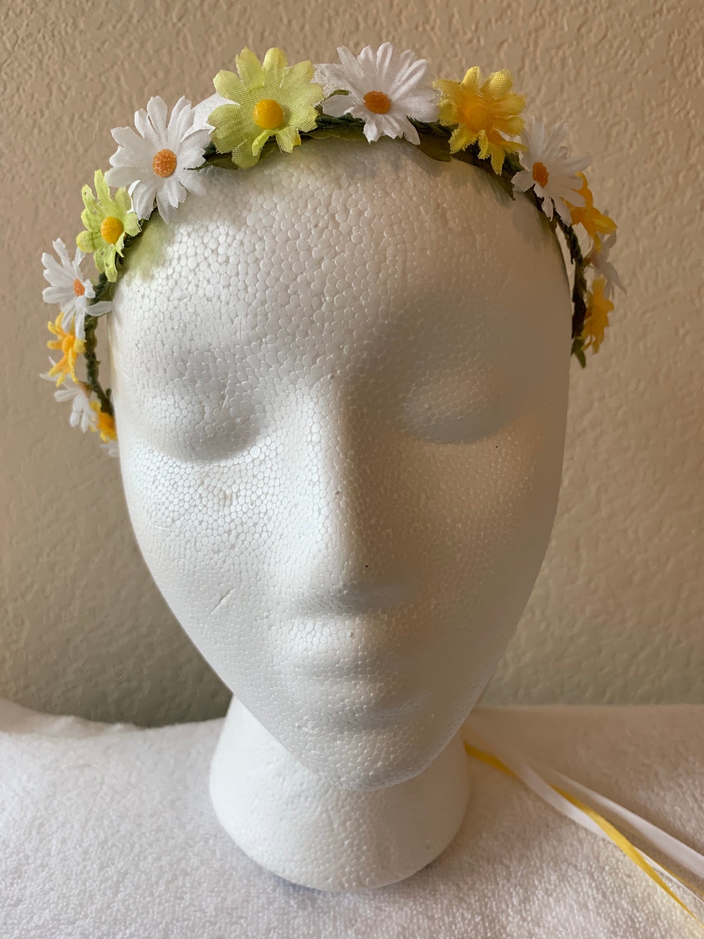 Extra Small Wreath - White and Yellow Daisies