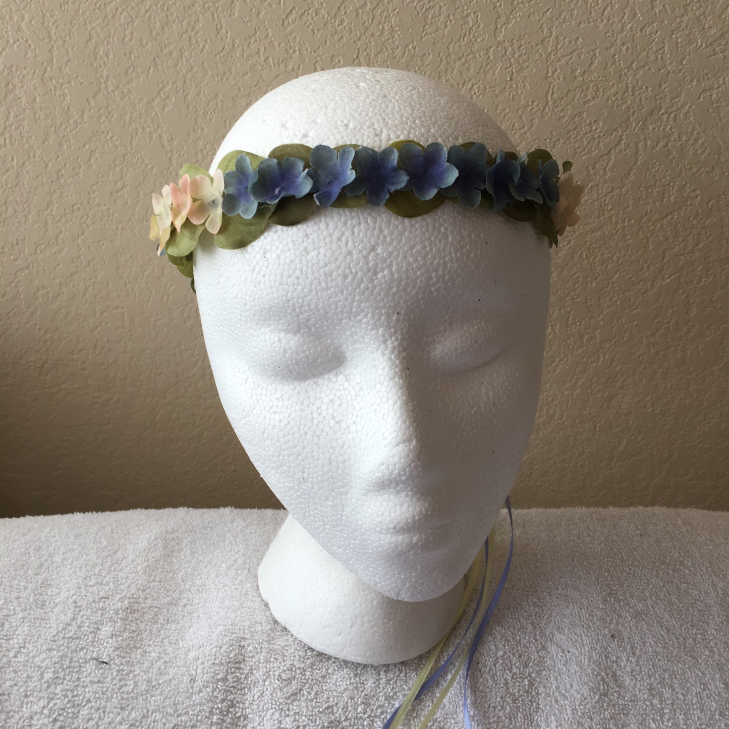 Extra Small Wreath - Mini blue & pale yellow